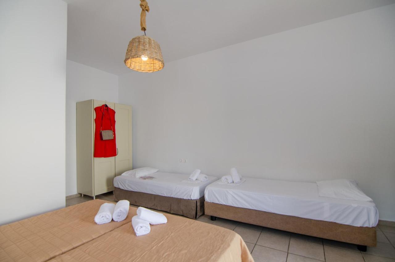 Marias Rooms イオス島 チョーラ エクステリア 写真