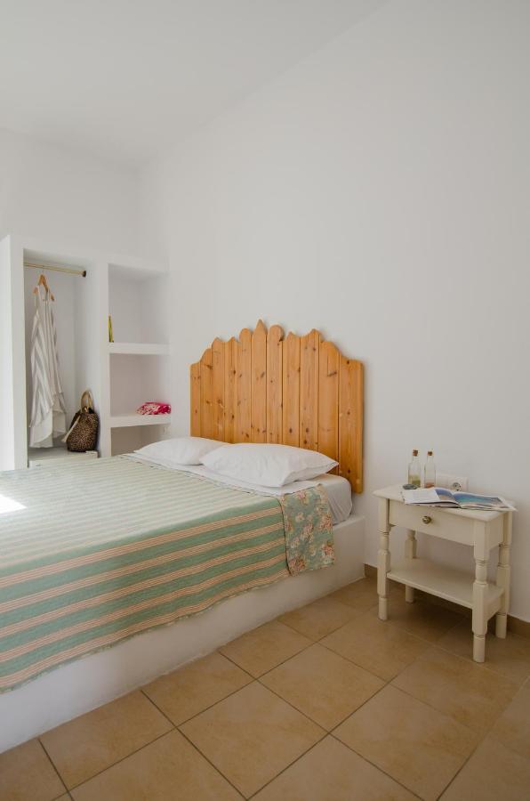 Marias Rooms イオス島 チョーラ エクステリア 写真