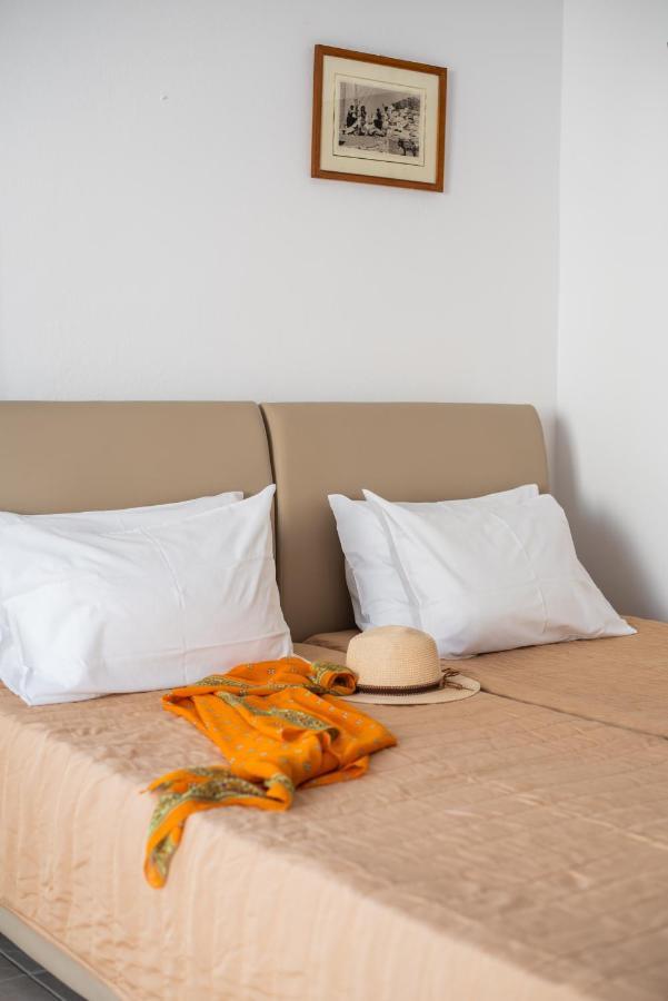 Marias Rooms イオス島 チョーラ エクステリア 写真