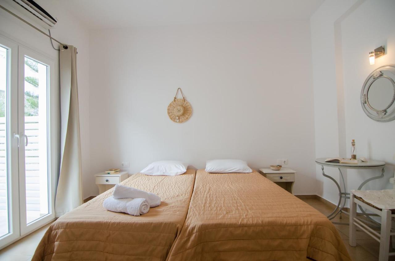 Marias Rooms イオス島 チョーラ エクステリア 写真