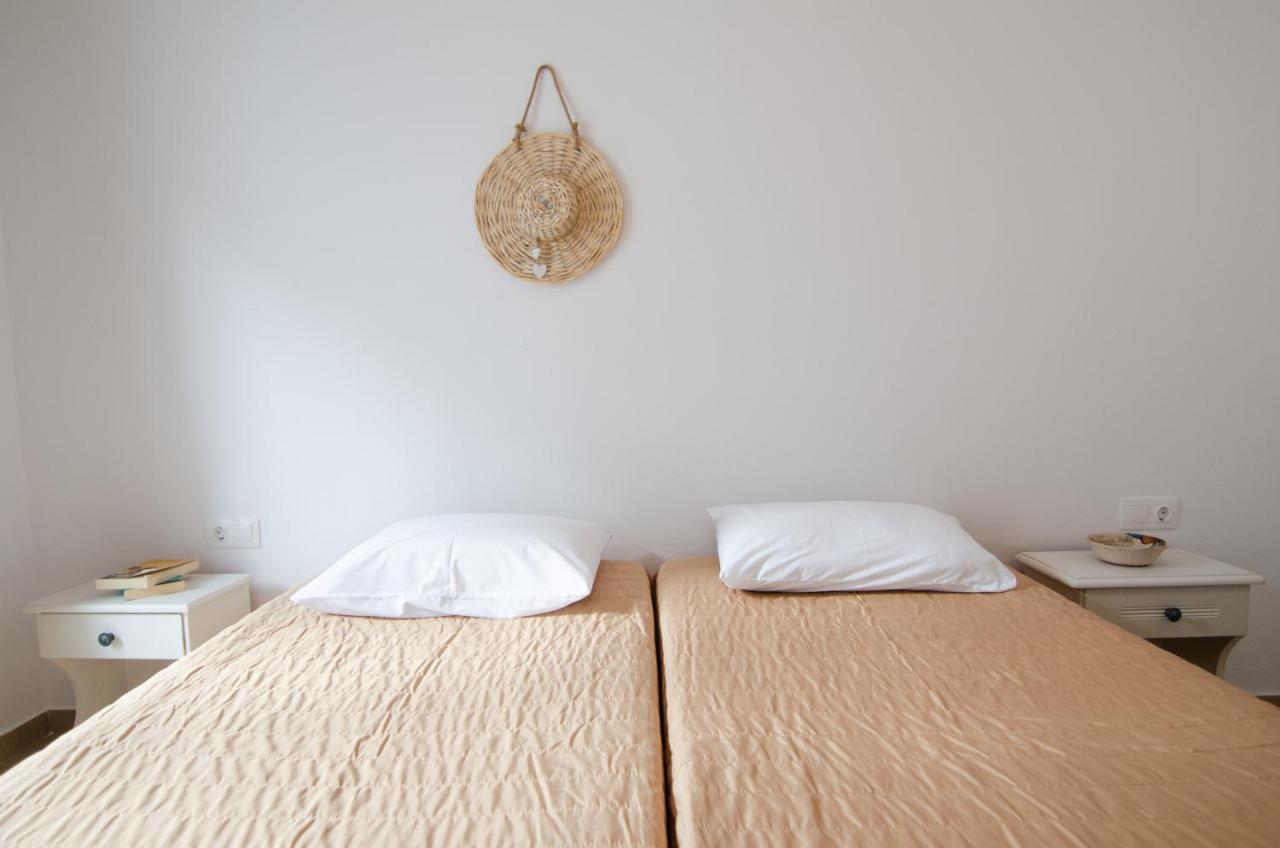 Marias Rooms イオス島 チョーラ エクステリア 写真